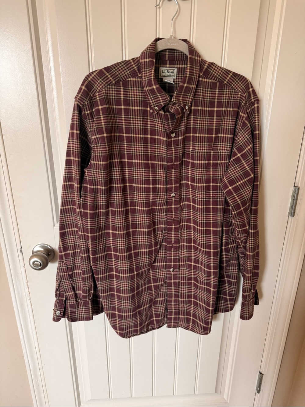 L.L. Bean Men's Burgundy Plaid Button-Down flannel Shirt